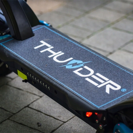 Scooter eléctrico THUNDER FLUX 1000W 48V 18Ah
