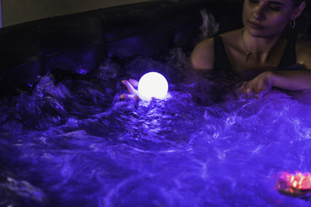 Lámpara LED THUNDER flotante