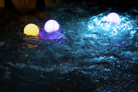 Lámpara LED THUNDER flotante